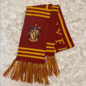 EUC Universal Harry Potter Gryffindor Scarf